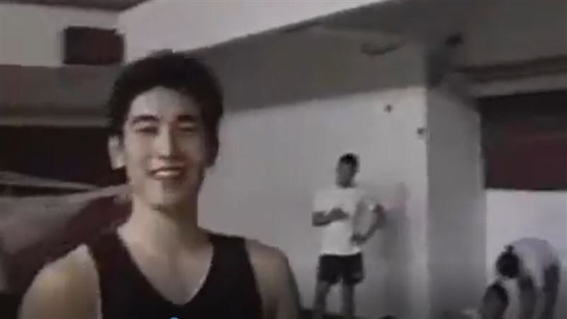 高以翔猝死　黑人曝15年前初見片