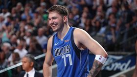 NBA／限制東契奇　快艇大破獨行俠
NBA,洛杉磯快艇,Kawhi Leonard,Paul George,達拉斯獨行俠,Luka Doncic
翻攝自推特