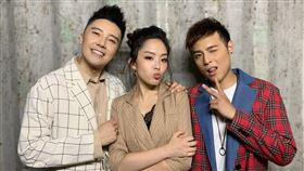 ▲三人分享創作故事。（圖／翻攝自臉書）