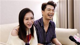 潘逸安和老婆。（記者林聖凱攝影）