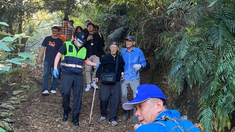 近百歲少將迷途五指山　迷山2日獲救