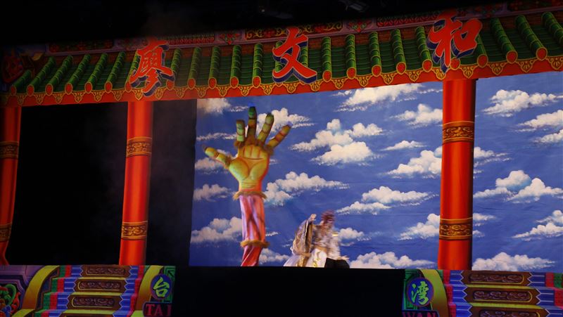 廖文和布袋戲團法國巡演