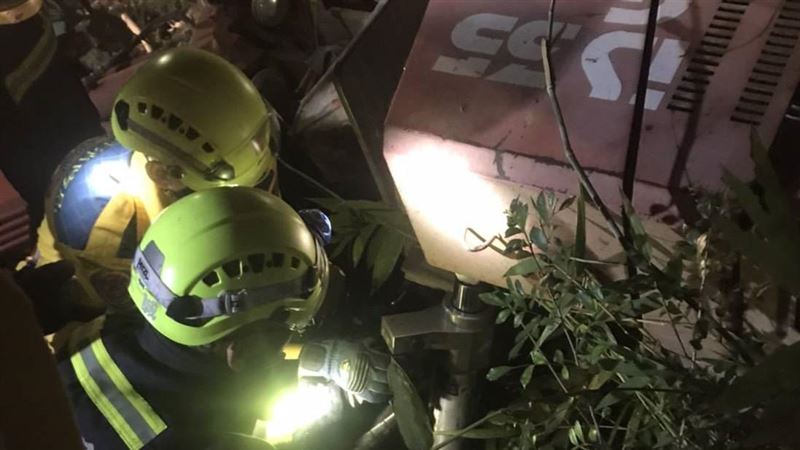 離奇！整地疑遭怪手壓死？農夫血流乾