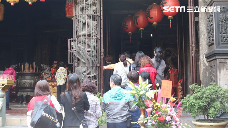 「明年發大財」就靠這盞　千人搶破頭