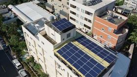 高雄市 輔導違建屋頂設置太陽光電 環保發電又賺綠金（圖／高雄市政府）