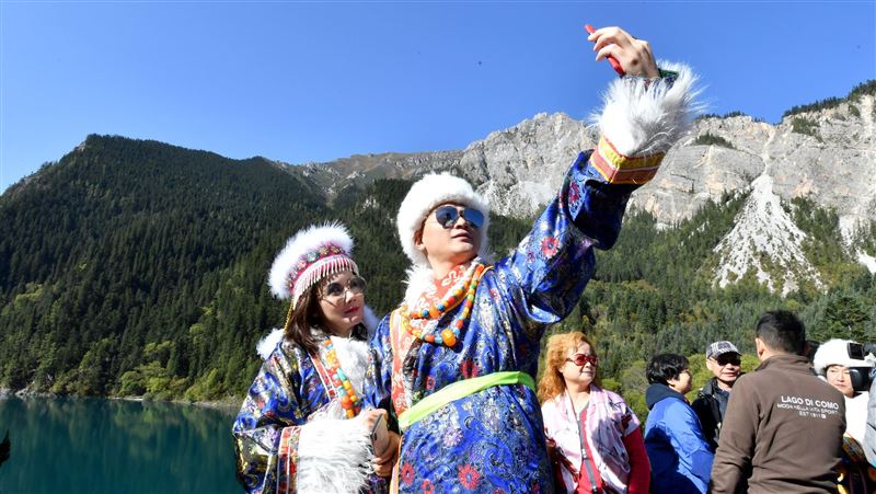 地震2年後解封！九寨溝宣對散客開放