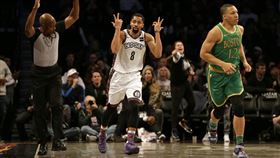 ▲丁威迪（Spencer Dinwiddie）飆進6顆三分球攻下全場最高32分。（圖／美聯社／達志影像）