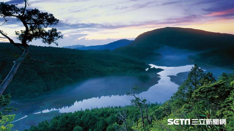 太平山翠峰湖滿水位！美到像電腦桌布