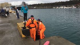 婦人跌落碧砂漁港