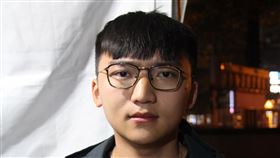 鄭家朗籲台灣人行使公民權　做出民主抉擇香港眾志副主席鄭家朗30日晚間應邀到台中出席「香港：自由．光」音樂會，他表示，台灣在面對中國利益誘拐與當前民主自由時，台灣人民應該行使公民權利，做出民主抉擇。中央社記者蘇木春攝  108年11月30日