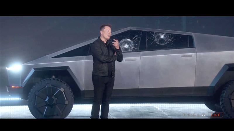 特斯拉防彈玻璃太脆弱　BMW開酸了