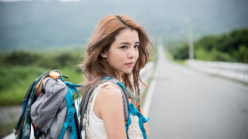 李毓芬放飛自我…女神仙氣竟是靠電扇
