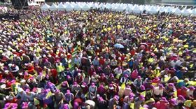 搶攻最大票倉！蔡英文新北競總成立　辣英粉擠爆現場。(圖/翻攝自民主進步黨臉書)
