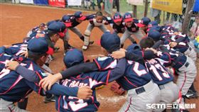 ▲宜蘭三星國小奪關懷盃冠軍敬禮。（圖／記者蕭保祥攝影）