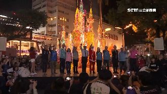 屏東聖誕燈會擠爆　網淚：請高雄加油