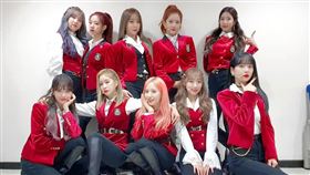 南韓女團「宇宙少女」在少了大陸籍成員吳宣儀、程瀟和孟美岐之後，目前以10人體制繼續演藝活動。翻攝IG