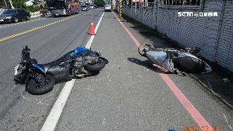 雙載左轉撞車！直行無照男傷重不治