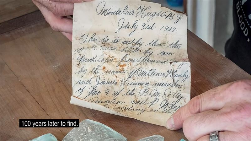 古老驚喜！拆牆驚見1907年瓶中信