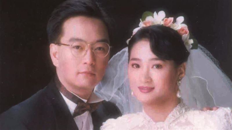 嚴凱泰鶼鰈情深！籃球串27年夫妻情