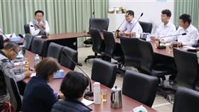 推台南胡麻品牌化　綠委建議找林志玲代言民進黨立委郭國文（左）2日邀請農糧署官員與台南胡麻主要產地的農會代表舉辦胡麻品牌化座談會，建議邀請藝人林志玲來為台南的胡麻品牌做公益性代言。中央社記者楊思瑞攝　108年12月2日