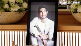 高以翔,女友,本名,鮮花,致意,靈堂,告別式。圖／記者林聖凱攝影