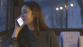 崔智友與匿名好友「糖果」通話。（圖／中天提供）