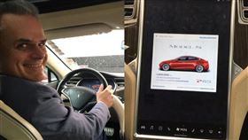 特斯拉,維修費,里程數,Hansjörg Gemmingen,Model S P85,Tesla,電動車, 圖／翻攝自Hansjörg Gemmingen推特