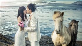 法官,婚紗,藍星沙,兼差,何星磊/翻攝臉書