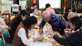 開發基隆鬥埕桌遊  傳承(奚鳥)籠中元祭基隆市文化局以(奚鳥)籠中元祭為題材，開發「基隆鬥埕」桌遊，玩家在遊戲中扮演早年來到基隆開墾先民，建立起繁榮的基隆。（基隆市文化局提供）中央社記者王朝鈺傳真  108年12月3日