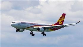 香港空運牌照局2日表示，香港航空必須在12月7日前改善財務狀況，否則營業執照可能會被暫停，甚至被吊銷。（圖取自香港航空IG網頁instagram.com/hkairlines）
