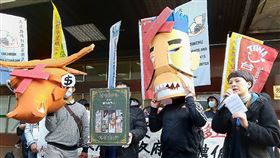 移工團體將舉辦遊行　盼廢除仲介制度台灣移工聯盟3日到勞動部前舉辦「廢除仲介制度 要政府對政府直接聘僱」行前記者會，預告將在8日舉辦移工大遊行表達訴求。中央社記者張雄風攝　108年12月3日