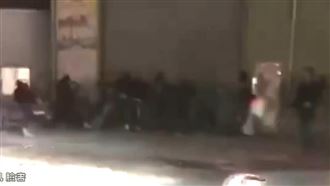 口角糾紛！花店同業撂十多人耍狠砸店