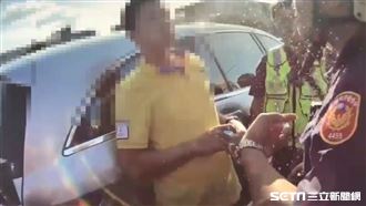 他酒駕昏睡被叫醒　竟朝警連吐3口水