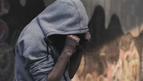  台中,思覺失調症,勒殺,強力膠,無期徒刑