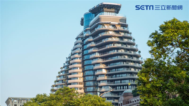 不只京華城！旋轉豪宅也由沈慶京催生