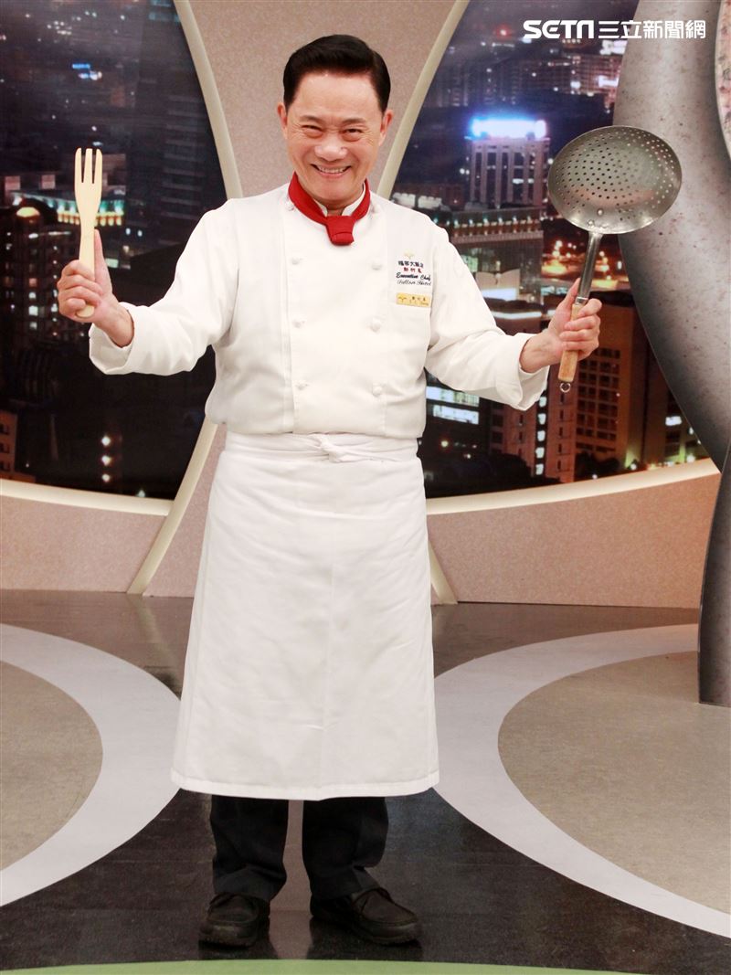 阿基師出席三立都會台「型男大主廚」14周年記者會。（記者邱榮吉/攝影）