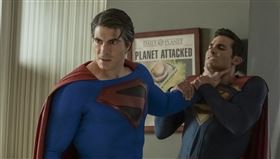 ▼▲（圖／翻攝自推特 影片截圖）「無限地球危機」（Crisis on Infinite Earths）