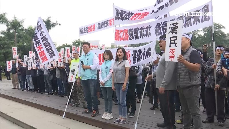 轉移後生意差…夜市攤販淚：活不下去