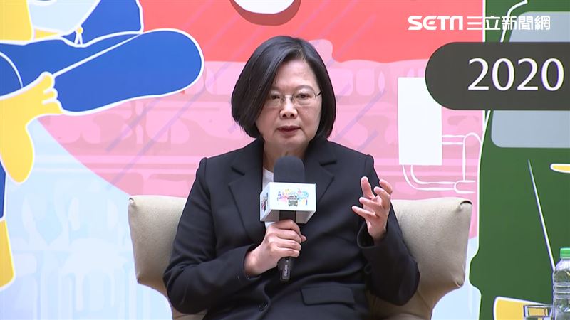 9大考題皆過關！學生大讚小英進化了