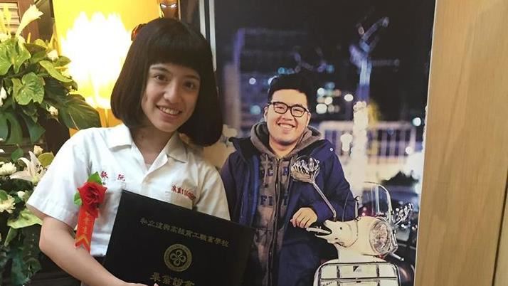 她抱怨哥哥賴都不回！真相讓網友淚崩