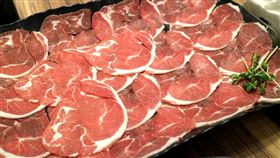 -火鍋-肉片-生雞蛋-（圖／pixabay）