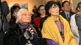 輔大成立柯錫杰影像館輔仁大學藝文中心「柯錫杰影像館」4日成立，高齡90歲的攝影家柯錫杰（前左）與舞蹈家妻子樊潔兮（前右）一起出席典禮，展現鶼鰈情深。（輔仁大學提供）中央社記者黃旭昇新北傳真　108年12月4日