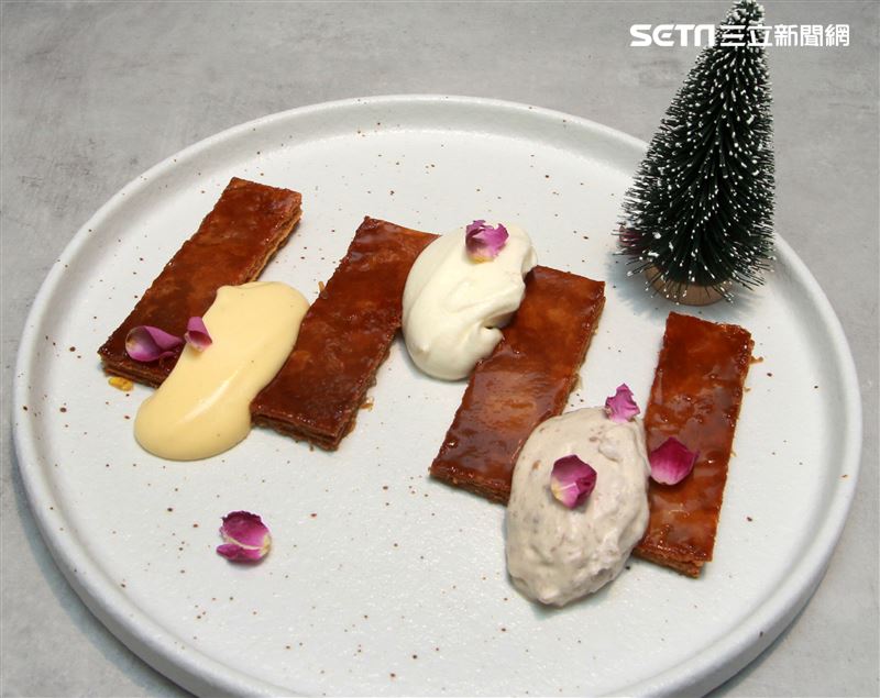 李宛儒居樂堂甜舖精緻甜點。（記者邱榮吉/攝影）