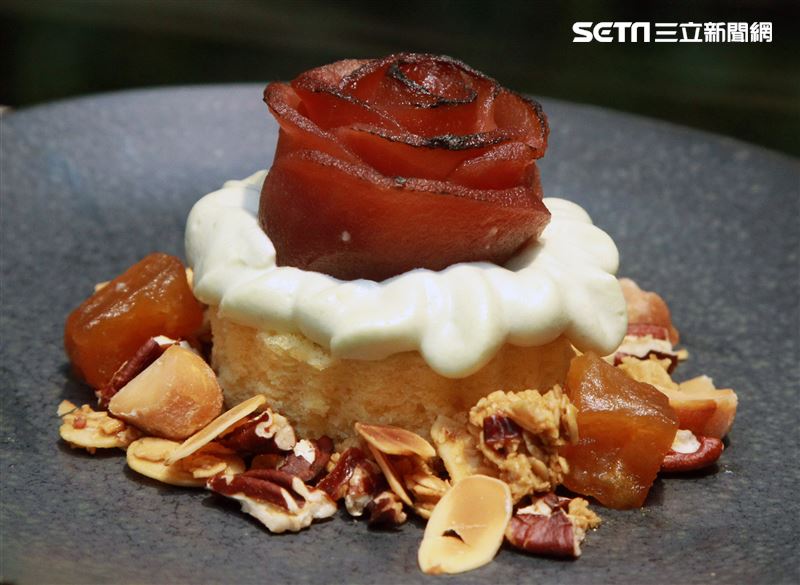 李宛儒居樂堂甜舖精緻甜點。（記者邱榮吉/攝影）