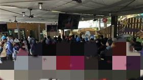 大媽,羽絨衣,默契,桃紅色,Dcard　圖／翻攝自Dcard