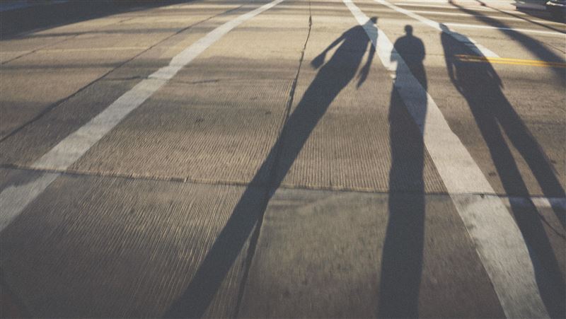 夫妻共享正妹！他們讚「3人行」更棒