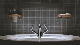 浴缸，磁磚（示意圖／翻攝自pixabay