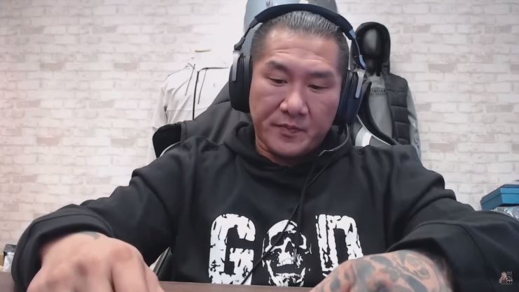 館長終於崩潰？反常吐：愛台灣是口號