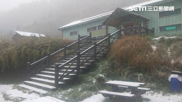 雪山飄雪了！銀白世界讓山友好興奮