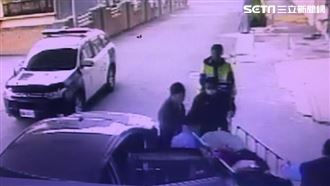 天冷心梗塞　警車當救護車開道救老翁